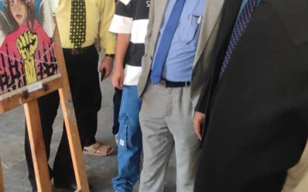 كلية الآداب بجامعة عدن تحتضن معرض السلام الفني