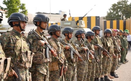 قوات العمالقة الجنوبية تسلم تأمين حي السفارات وساحة العروض لقوات الأمن الوطني بالعاصمة عدن