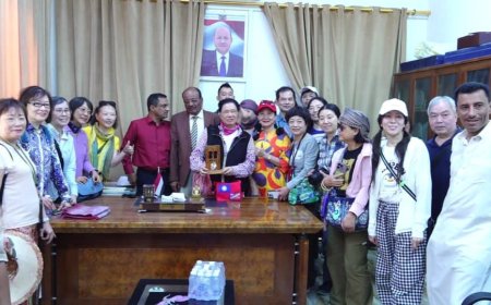 الوكيل التميمي يستقبل وفد سياحي أجنبي ويؤكد أهمية السياحة في دعم الاقتصاد