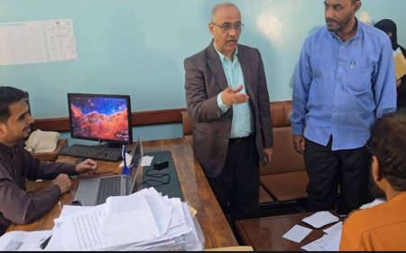 القاضي الهدار يدشّن عملية التبصيم لاستكمال وتحديث بيانات منتسبي السلطة القضائية بحضرموت