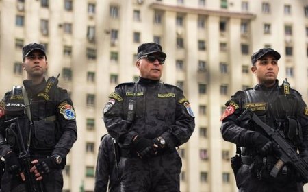 كأنه فيلم في بلد عربي .. شاب يقتل والده و يخفي الجثة في مصرف مياه صحي .. تفاصيل