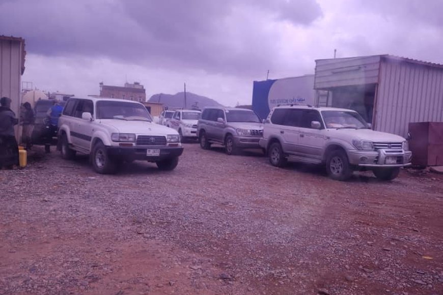 وسط غياب السلطة المحلية.. &nbsp;مخزون الوقود يقترب من النفاد والكارثة تقترب