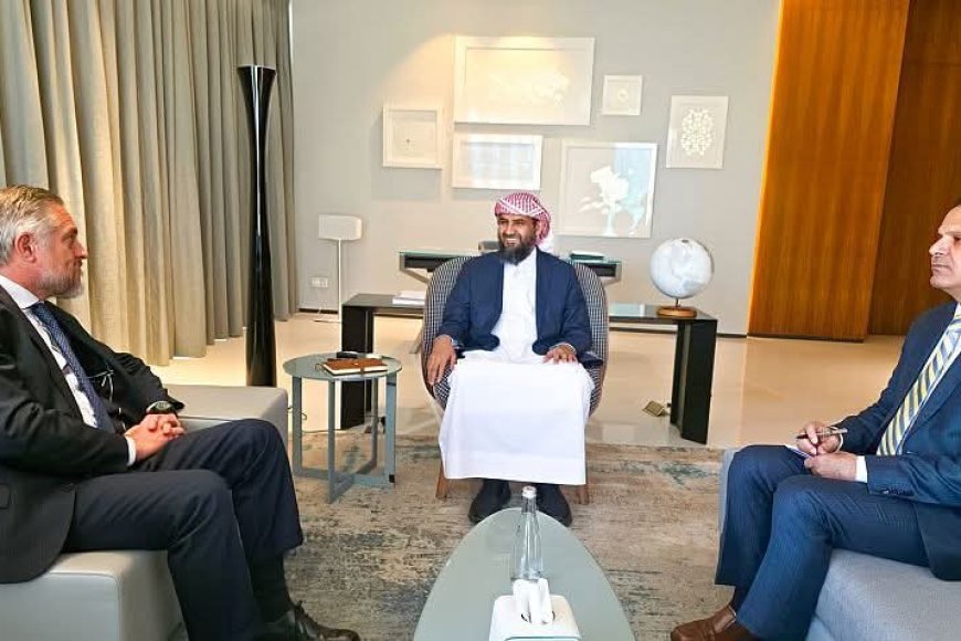 عضو مجلس القيادة الرئاسي المحرّمي يلتقي سفير الاتحاد الأوروبي لدى اليمن