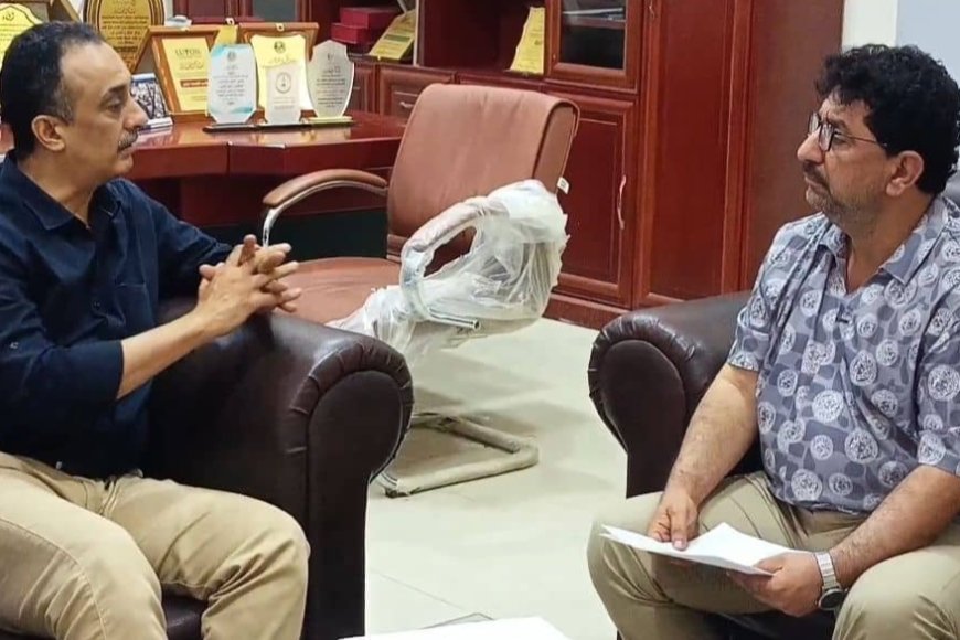 القائم بأعمال الصحة في عدن يناقش خطة مركز الطوارئ والاسعاف 195وصحة الموانئ للعام 2026