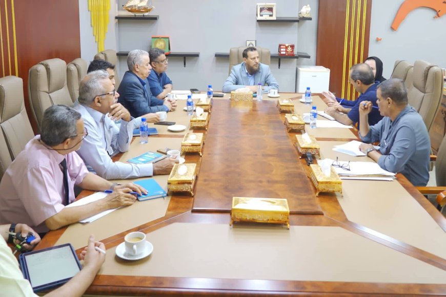 ضمن خطة التعافي الحضري.. محافظ عدن يناقش مع &ldquo;هالو ترست&rdquo; إزالة الألغام وإعادة توظيف المواقع العسكرية