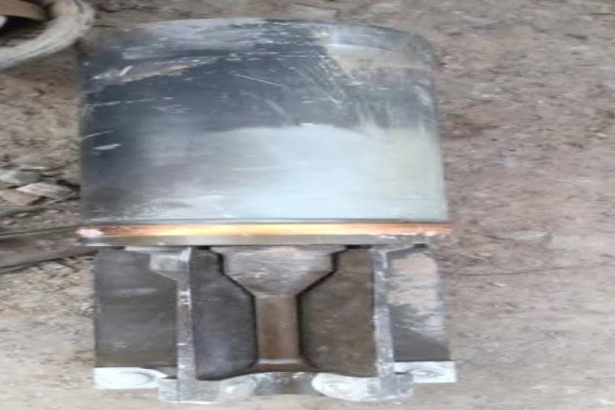 صواريخ الحوثي تضرب منطقة حجر بالضالع وتسقط قرب منزل مدني