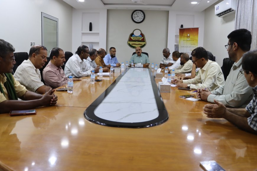 ، تربية ساحل حضرموت تعقد اجتماعاً تدشن به انطلاق الفصل الدراسي الثاني بمديريات الساحل كافة