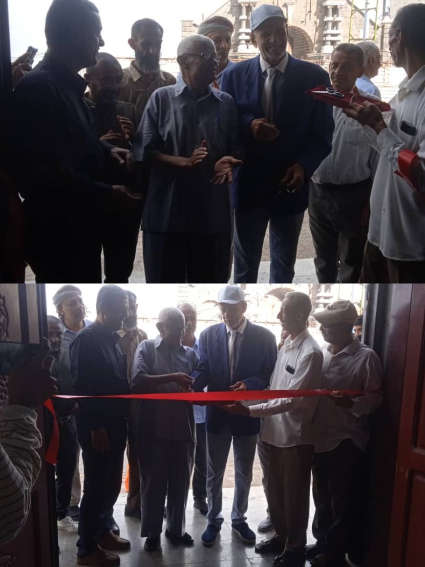 افتتاح المعرض التشكيلي وفن الجرافيك الأول في المرسم الحر بالعاصمة عدن