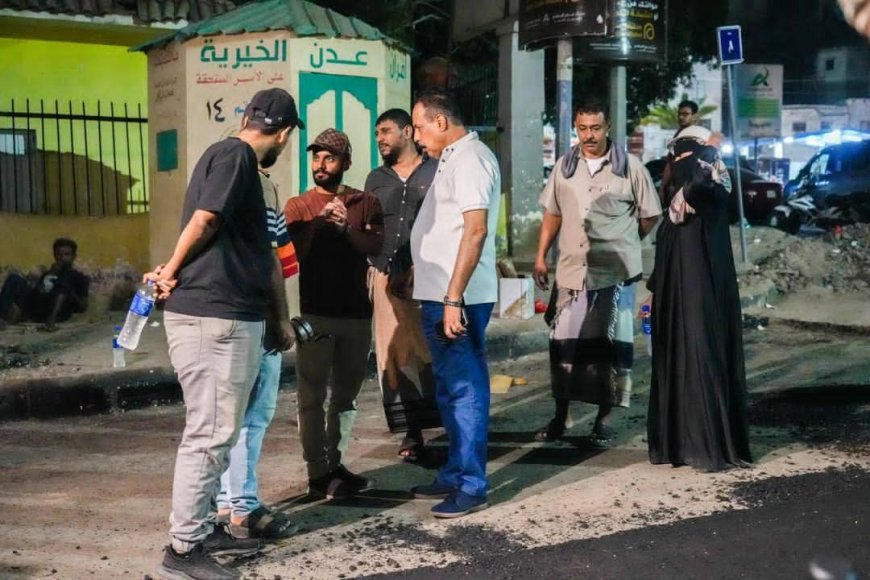 العقربي وبن جرادي يطلعان على سير أعمال سفلتة شارع البلدية بمديرية صيرة