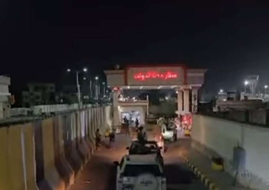 عاجل.. آخر التطورات الأمنية للاستلام والتسليم بين القوات العسكرية في عدن