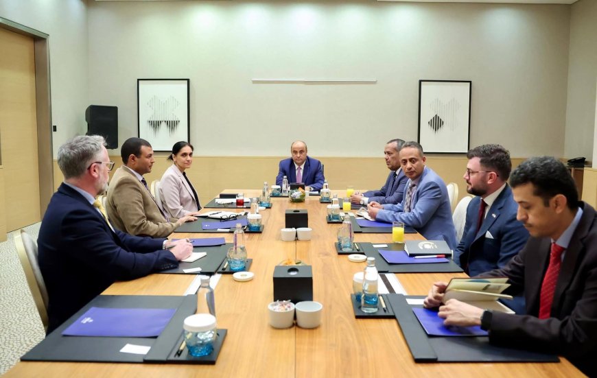 رئيس الوزراء يؤكد أن الحكومة لن تحيد عن مسؤولياتها في إنفاذ القرارات السيادية