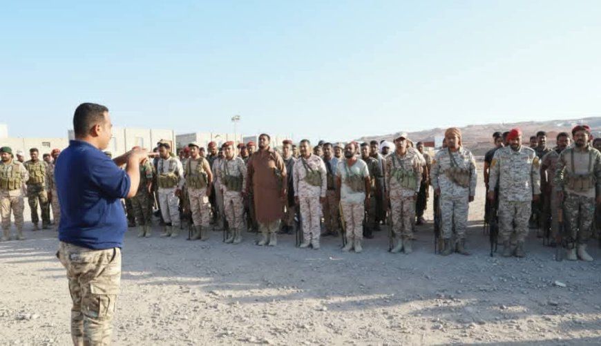 قائد لواء النخبة الحضرمي يؤكد جاهزية لوائه وثبات منتسبيه ويهنئ القيادة الجديدة للمنطقة العسكرية الثانية على نيل الثقة