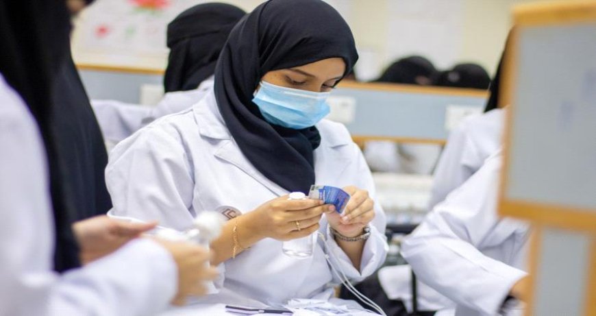 فضيحة حوثية داخل أكبر مستشفيات صنعاء.. وطبيبة تروي التفاصيل!