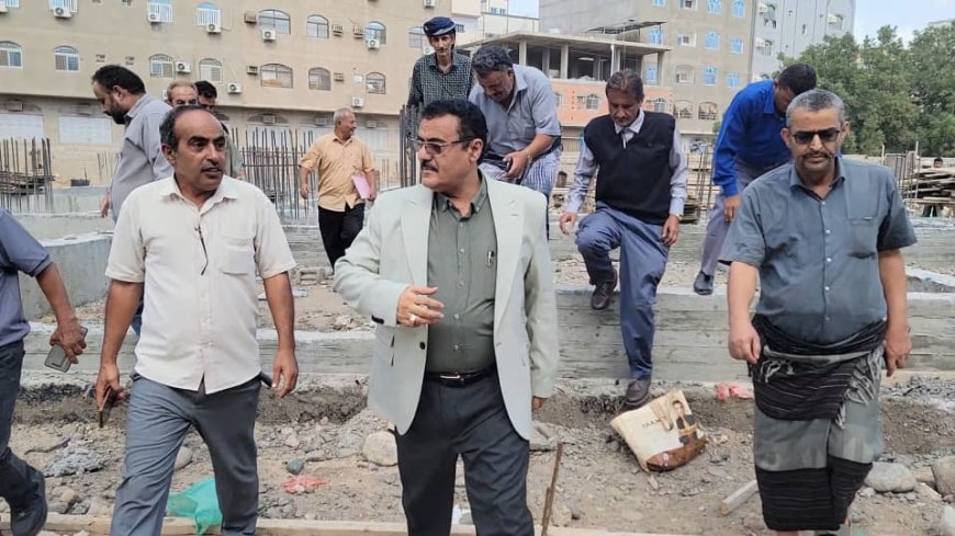 المنصورة..المدير العام يدشن مشروع إنشاء مدرسة في بلوك ( 12 )