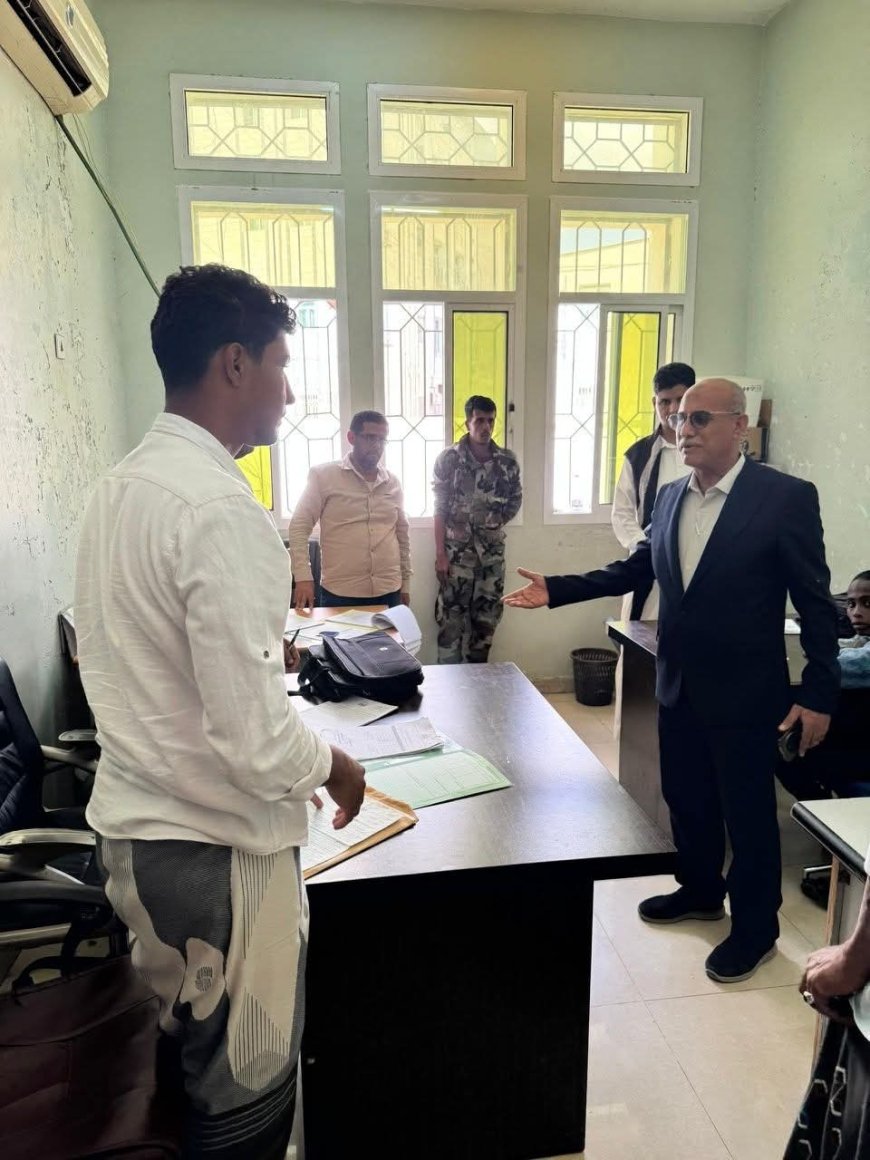 رئيس نيابة استئناف حضرموت يطّلع على مستوى الانضباط وسير العمل في النيابات الابتدائية بساحل المحافظة