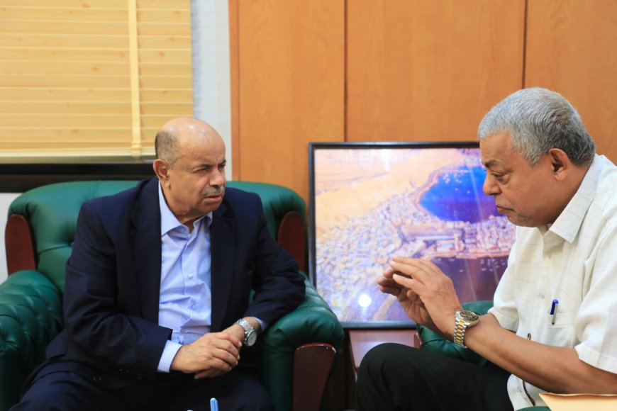 محافظ حضرموت يطلع على جهود تطوير الخدمات الصحية وتدريب الكوادر الطبية بالمحافظة