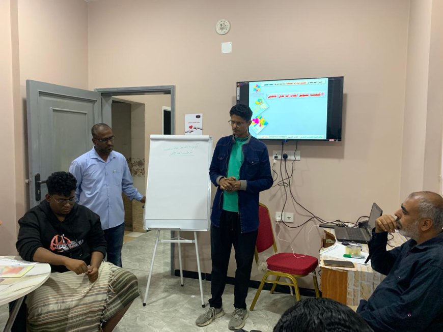 يختتمون الأنشطة النظرية لبرنامج قادة التغيير الإيجابي 4 بالمكلا 