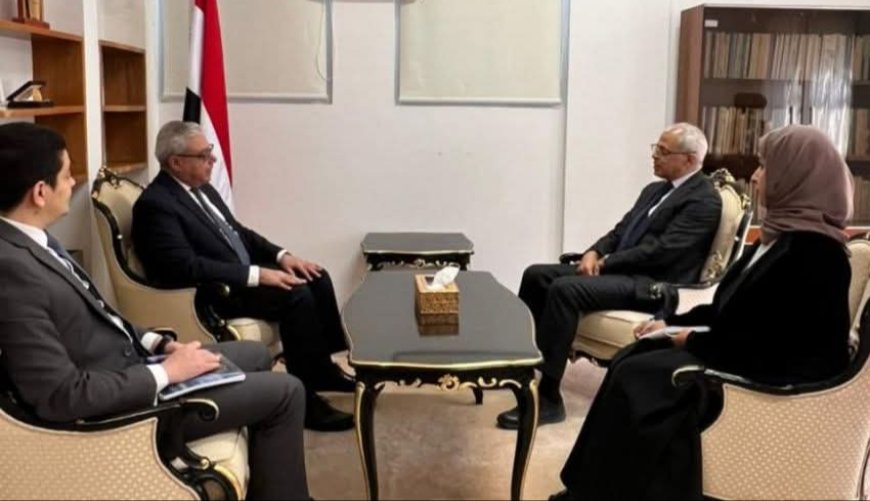 نائب وزير الخارجية يبحث مع السفير المصري العلاقات الثنائية وآفاق التعاون المشترك