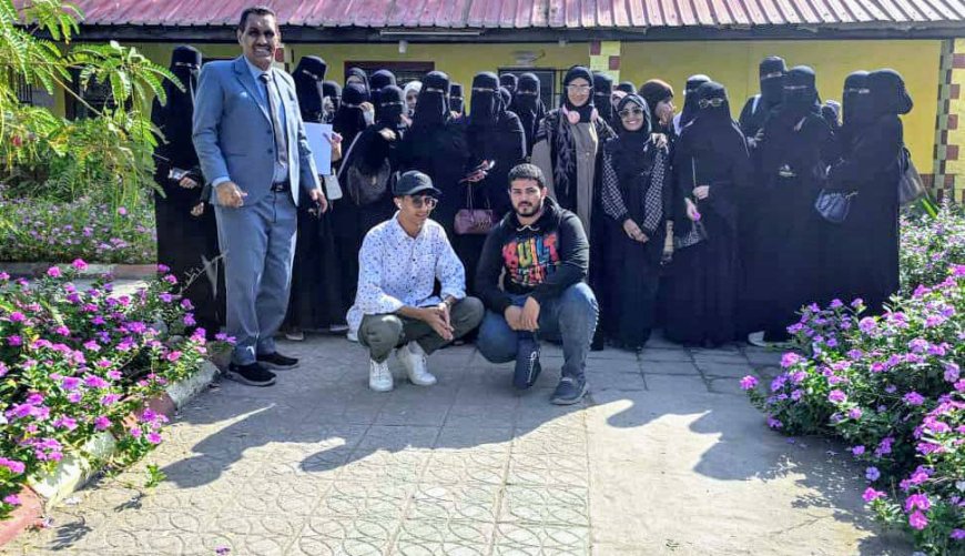 كلية اللغات والترجمة بجامعة عدن تختتم امتحانات الفصل الدراسي الأول