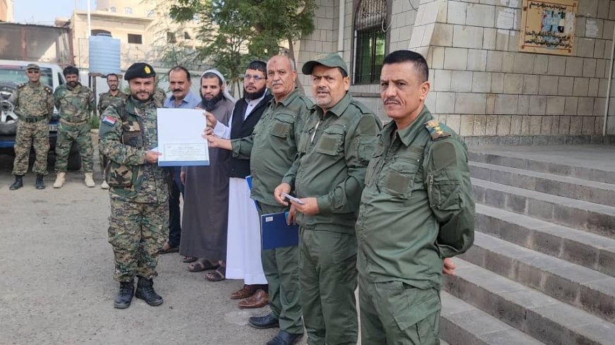 تكريم ( 3 ) جنود من شرطة الشعب بالبريقة نجحوا بضبط متهمين في قضية إختطاف طفلة من الحديدة إلى عدن