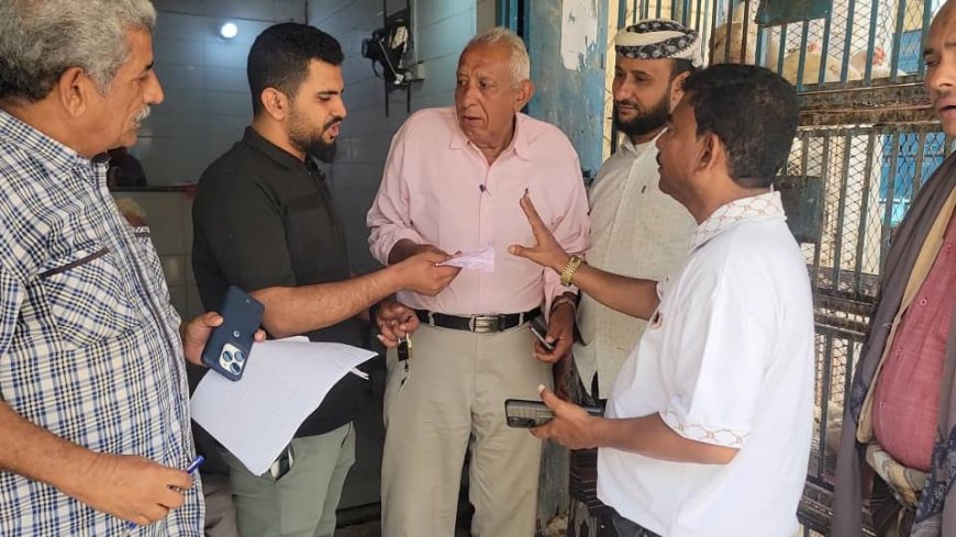 أسفرت عن إغلاق ( 4 ) محلات مخالفة..مدير عام المنصورة يوجه بضبط أسعار بيع الدجاج المذبوح محلياً بالمديرية