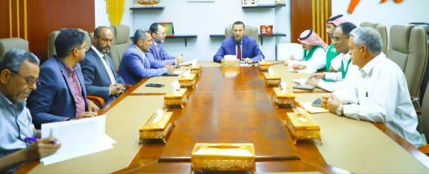 محافظ عدن يبحث مع البرنامج السعودي لدعم وإعمار اليمن مجالات التعاون ودعم المشاريع التنموية والخدمية