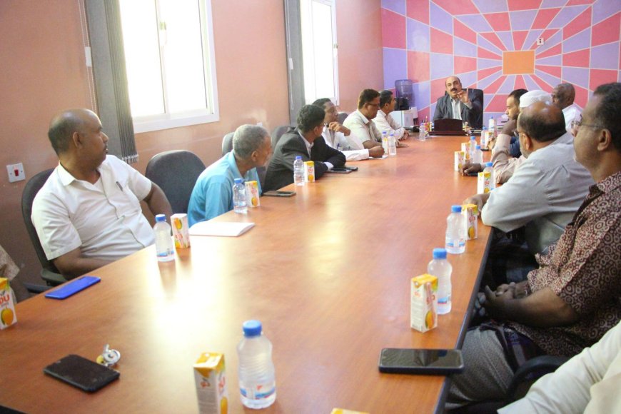  يؤكد ضرورة تظافر الجهود للحفاظ على استقرار العملية التعليمية وإنجاز المقررات الدراسية