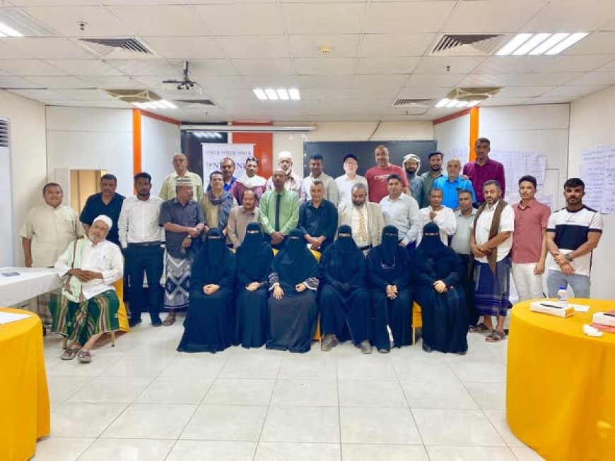 المدير العام لمديرية مدينة المكلا يختتم دورة إدارة الطوارئ والأزمات