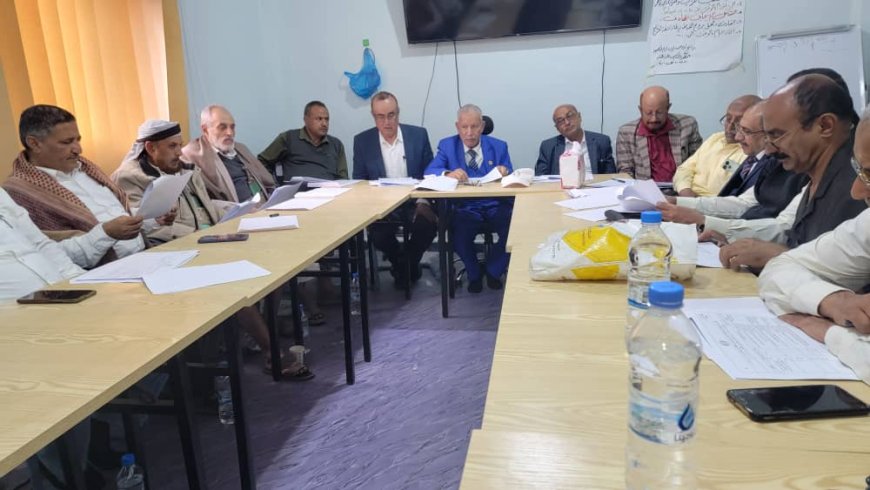 بحضور مدير مكتب الشؤون الاجتماعية ونقيب المعلمين - فرع النقابة يعقد اجتماعه السنوي لتقييم الأداء وتعزيز العمل النقابي والمؤسسي