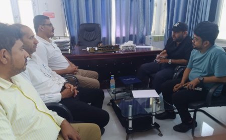 هيئة الشئون البحرية بالمكلا تبحث تطبيقات الذكاء الاصطناعي مع الدكتور محمد ناصر جابر