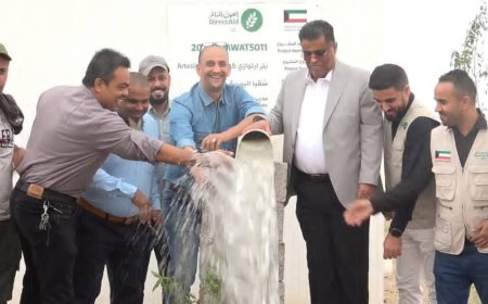 وكيل أول محافظة عدن ومدير مؤسسة المياه يدشنان الضخ التجريبي لستة آبار ارتوازية في بئر أحمد