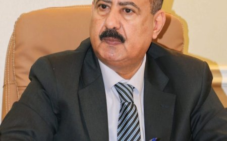 قيادات وموظفو وزارة النقل يهنئون معالي الوزير محسن علي حيدرة بتعيينه وزيرًا للنقل