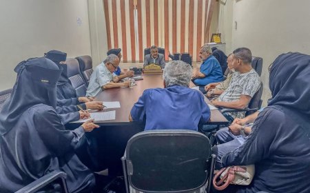 الوكيل عبدالملك يعقد اجتماع مع مدراء وموظفي قطاع الإنتاج الزراعي 