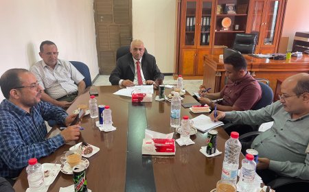 جامعة عدن تبحث آفاق التعاون المشترك مع مؤسسة آفاق شبابية