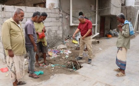 مؤسسة مياه عدن تواصل حملاتها المكثفة لحل مشكلة اختلاط مياه الشرب بخورمكسر