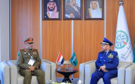 رئيس هيئة الأركان يبحث مع نظيره السعودي تعزيز التعاون العسكري وتطوير الشراكة الدفاعية