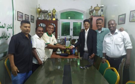 الاتحاد اليمني للاعلام الرياضي بساحل حضرموت يكرم المركز الاعلامي لنادي المكلا الرياضي بدرع التميز لعام 2025.