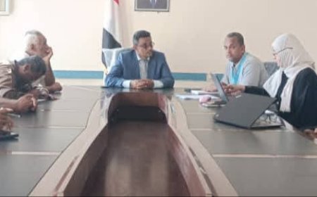 مدير تربية الحديدة يلتقي مدير مشروع التعليم باليونيسف