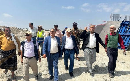 وفد من وزارة الزراعة والسلطة المحلية وفريق إعلامي من أبين يزورون مشروع سد حسان