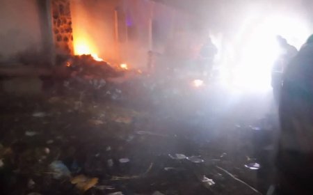 نشوب حريق في  مستشفى الجمهورية في عدن .. تفاصيل