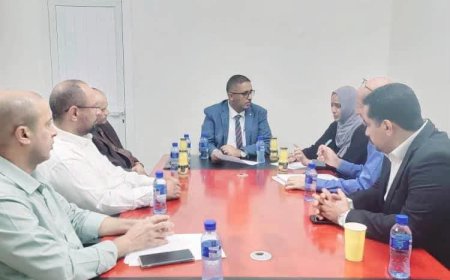 قيادة مؤسسة مطابع الكتاب المدرسي تبحث مع وزارة التخطيط مناقصة توريد ورق طباعي بتمويل كويتي 