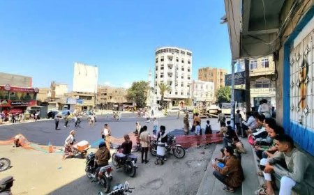 تعز..إشادة شعبية بجهود المشمر في تعبيد شـوارع مديرية القاهرة