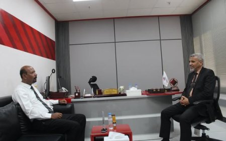 مدير عام مديرية مدينة المكلا يبحث مع "مؤسسة العون" سبل تعزيز التعليم التقني وتطوير الكفاءات المحلية