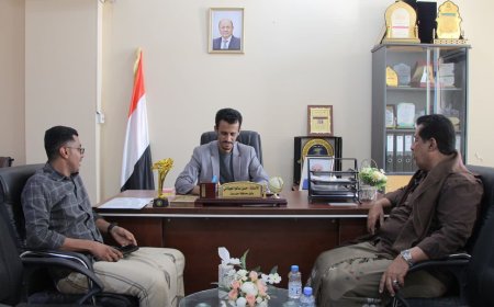 الوكيل الجيلاني يلتقي رئيس نادي دوعن ويشيد بدور النادي الرياضي والثقافي والاجتماعي