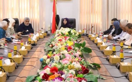 وزيرة التخطيط والتعاون الدولي تترأس اجتماعاً موسعاً ضم قيادات الوزارة