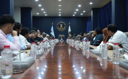 القائم بأعمال الأمين العام يترأس اجتماعاً موسعاً للهيئة التنفيذية لانتقالي العاصمة عدن