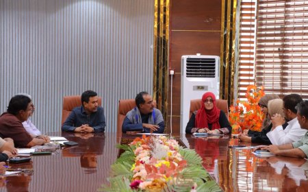 مدير عام خورمكسر يستقبل فريق النزول الميداني المكلف من المحافظ لمشروع المسح الأولي للكفاءات