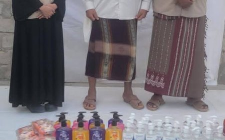 برعاية محافظ المهرة جمعية المرأة الساحلية بسيحوت تدشن مشروع توزيع أدوات ومعدات تنظيف لعدد من مساجد المديرية