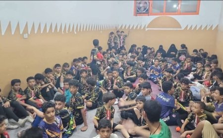 عاجل .. صور أولية لاسر وأطفال محتجزون جراء اطلاق النار الكثيف بجوار قصر معاشيق بعدن