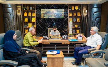 مدير صيرة يناقش مع فريق النزول الميداني المكلف من المحافظ آلية تنفيذ مشروع المسح الأولي للكفاءات